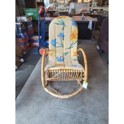 ROCKING CHAIR TISSU ASSISE...