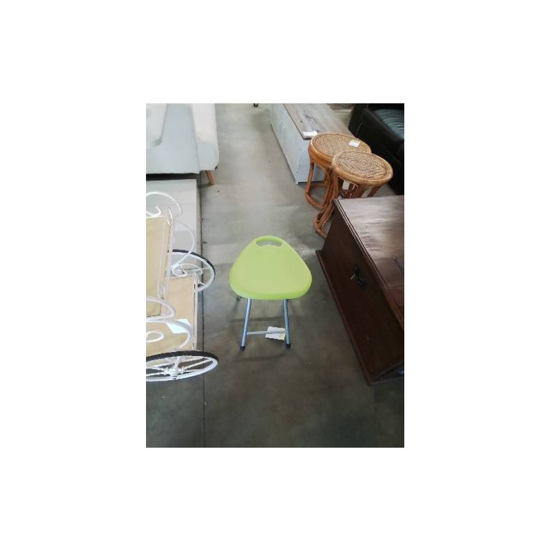TABOURET PLIANT METAL GRIS ASSISE RÉSINE VERT 