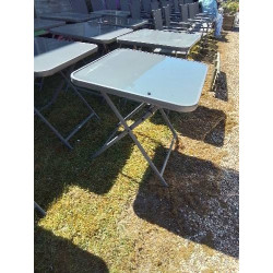 TABLE PLIANTE DE JARDIN...