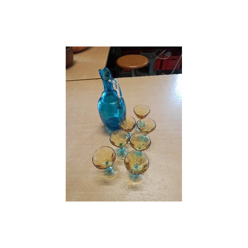 CARAFE VERRE SOUFFLÉ TEINTÉ BLEU ET SES 7 VERRE A PIEDS DÉBUT XXE