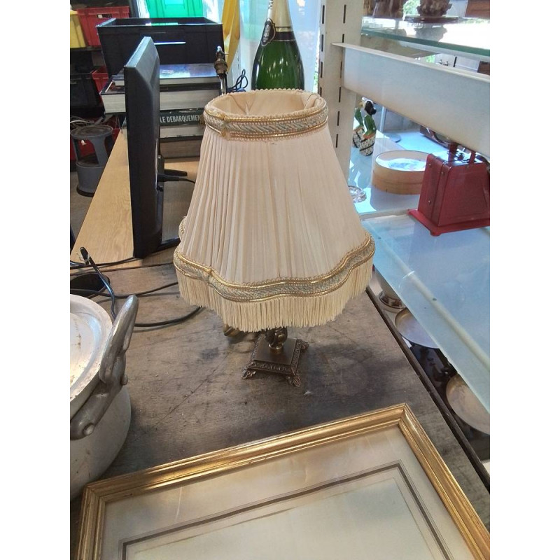 LAMPE LAITON AJ VOLANT ÉCRU A FRANGES 