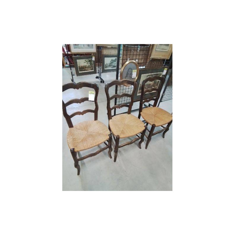 3 CHAISES BOIS PAILLÉ PIEDS GALBÉS DOSSIER 3 BARREAUX CHANTOURNÉ STYLE RÉGENCE 