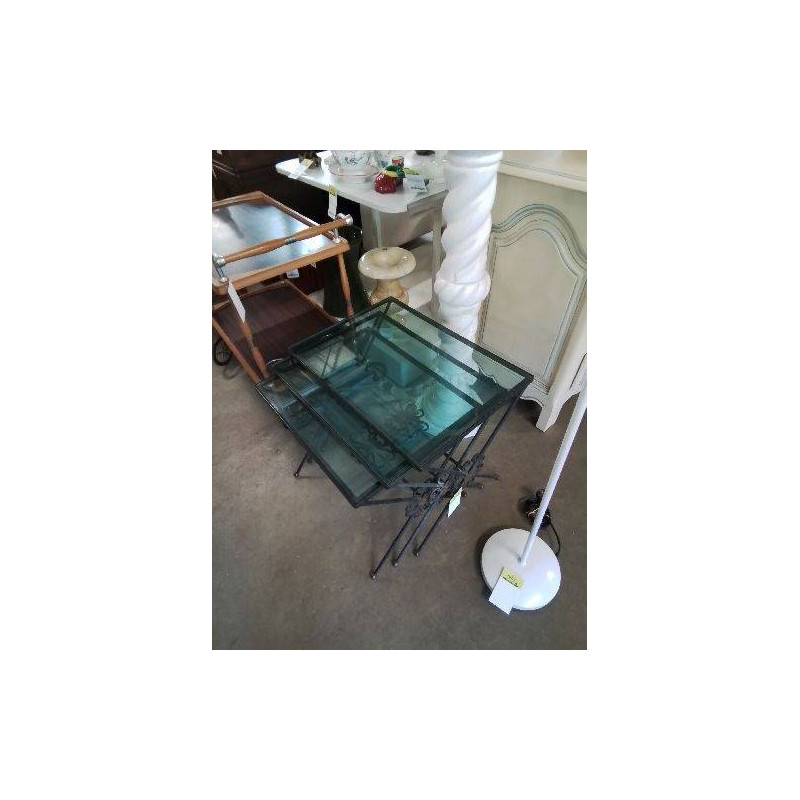 3 TABLES BASSES GIGOGNES PIÈTEMENT FER FORGÉ PLATEAUX VERRE ANNÉES 50