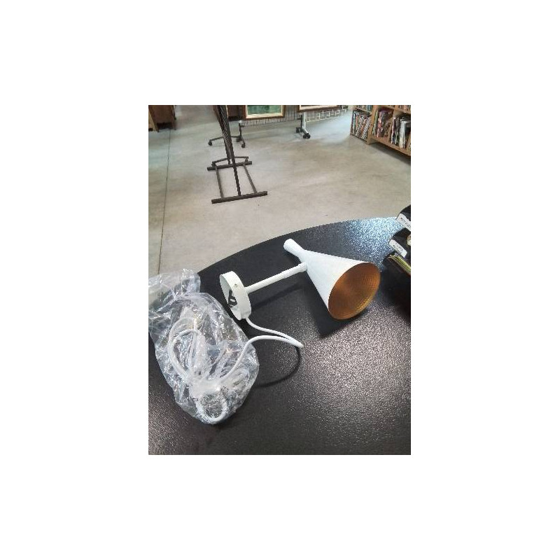 APPLIQUE MURALE ORIENTABLE AVEC INTERUPTEUR MÉTAL BLANC