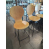 TABOURET DE BAR PIÈTEMENT MÉTAL NOIR ASSISE BOIS CLAIR 