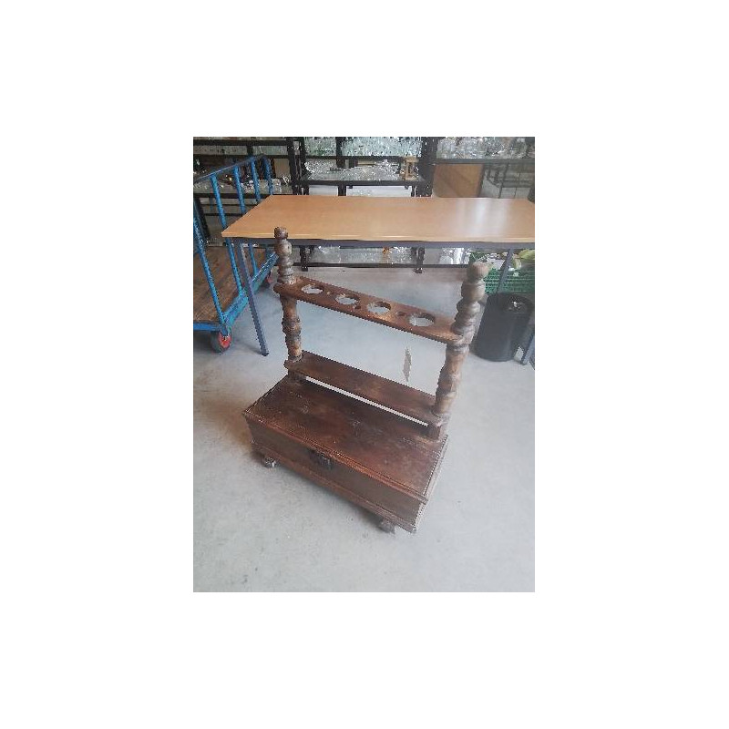 VESTIAIRE BOIS TOURNÉ XIXE