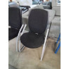 FAUTEUIL D’ACCEUIL EUROSIT PIÈTEMENT MÉTAL GRIS ASSISE ET DOSSIER TISSU NOIR