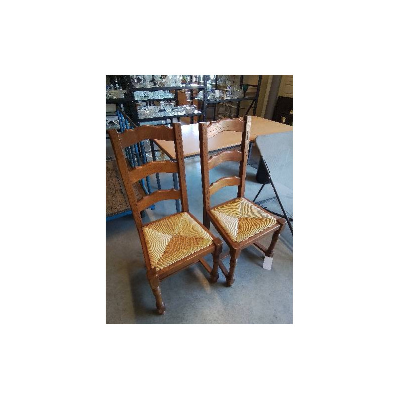 PAIRE DE CHAISES A ENTRETOISE BOIS PAILLÉ DOSSIER 3 BARREAUX CHANTOURNÉ 