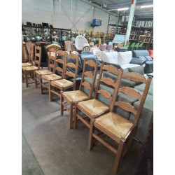 8 CHAISES A ENTRETOISE...