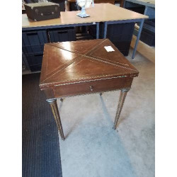 TABLE A JEU MOUCHOIR ACAJOU...