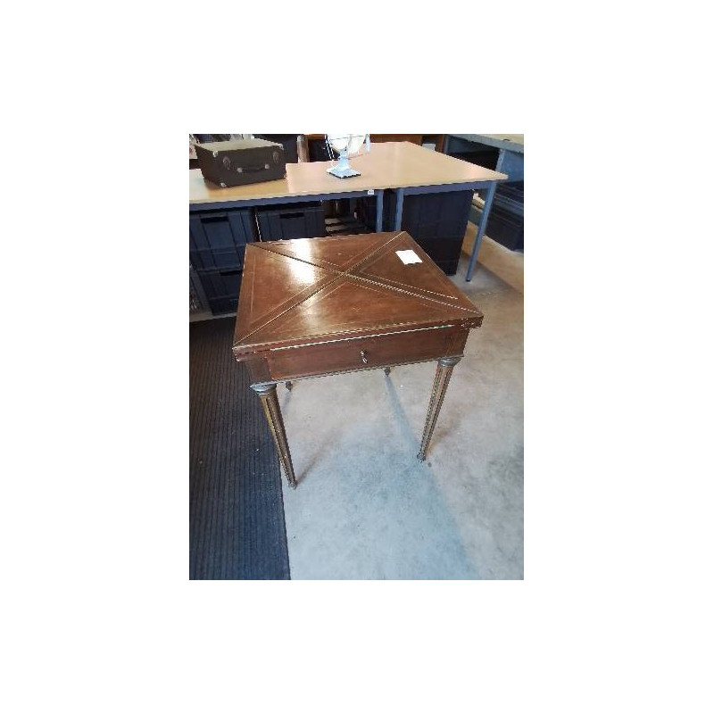 TABLE A JEU MOUCHOIR ACAJOU INCRUSTATION LAITON 1 TIROIR STYLE LOUIS XVI 