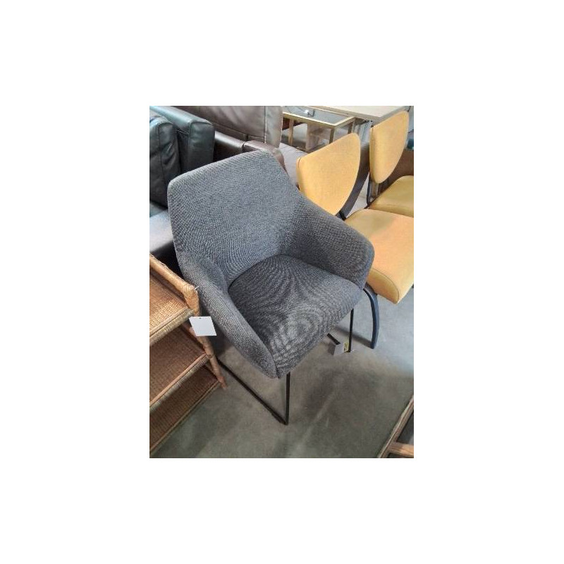 FAUTEUIL TISSU GRIS PIÈTEMENT MÉTAL NOIR
