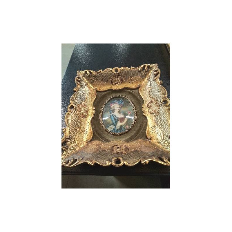 PORTRAIT MÉDAILLON MARIE ANTOINETTE ENCADREMENT BOIS DORÉ STYLE LOUIS XV 