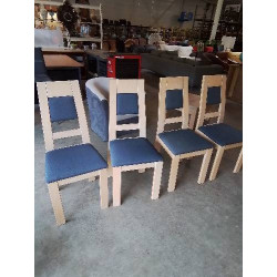 4 CHAISES PIÈTEMENT BOIS...