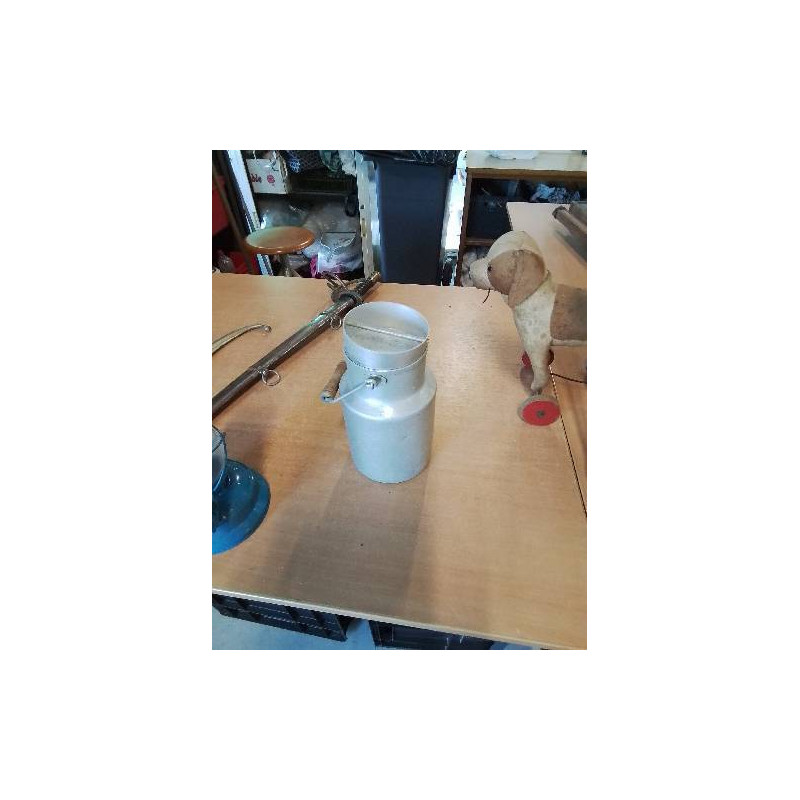 POT A LAIT MÉTAL 