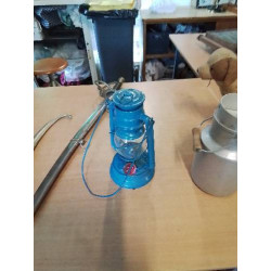 LAMPE A PETROLE MÉTAL BLEU 