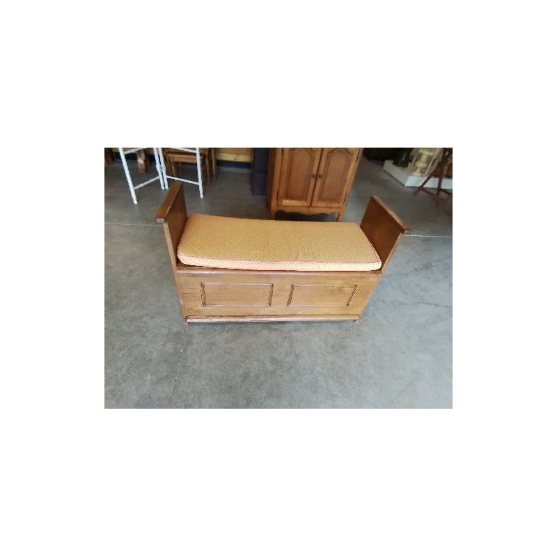 BANC COFFRE CHÊNE CLAIR MOULURÉ AVEC COUSSINS 
