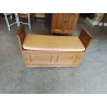 BANC COFFRE CHÊNE CLAIR MOULURÉ AVEC COUSSINS 