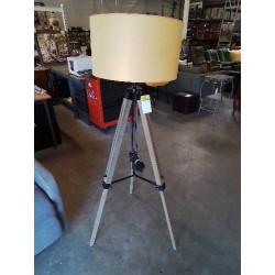 LAMPE TRIPODE BOIS AJ JAUNE 