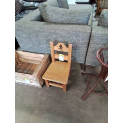 CHAISE ENFANT PIN SCULPTÉ...