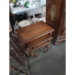 3 TABLES BASSES GIGOGNES...