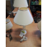 LAMPE COLONNE MÉTAL AUX FEUILLES AJ ÉCRU A LISERÉ DORÉ 