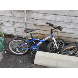 VÉLO D ENFANT DÉCATHLON BLEU 